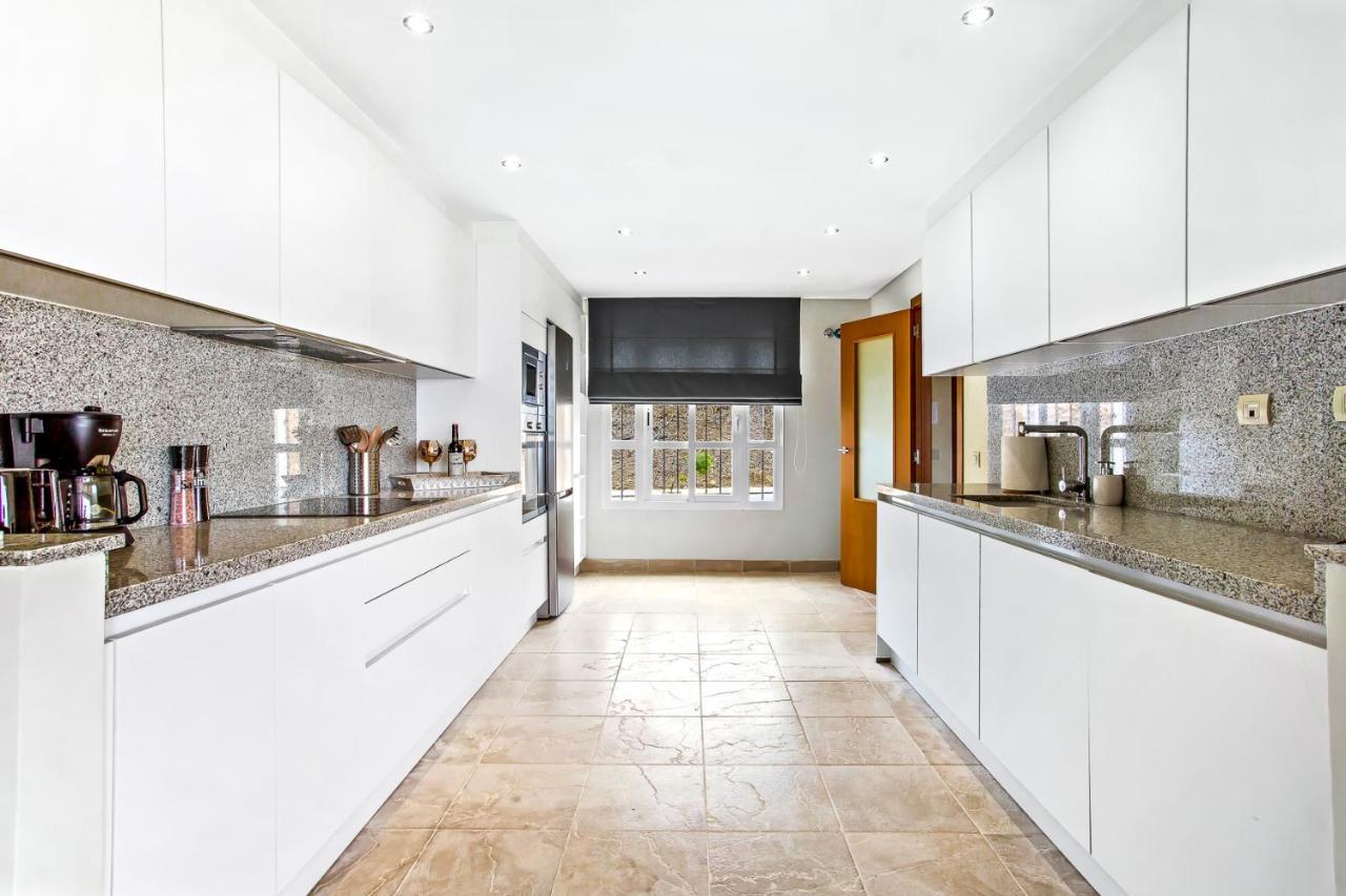 הוילה Manilva Townhouse With Spectacular Views Of Gibraltar מראה חיצוני תמונה