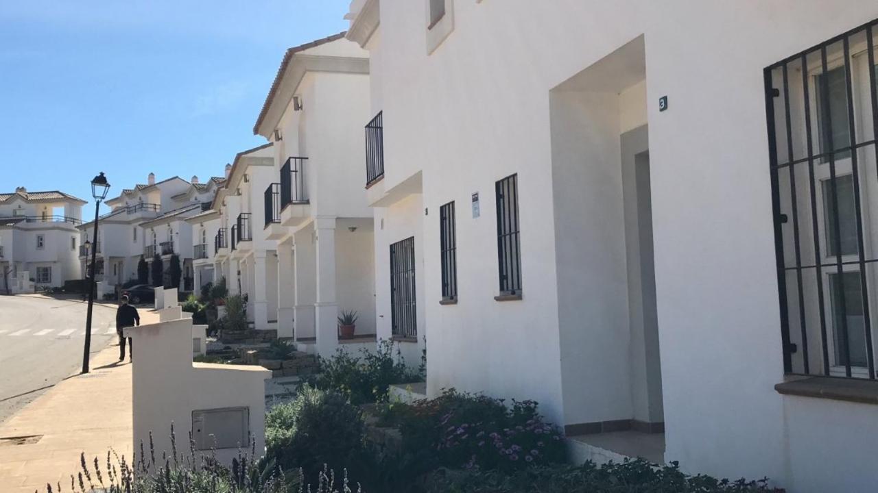 הוילה Manilva Townhouse With Spectacular Views Of Gibraltar מראה חיצוני תמונה